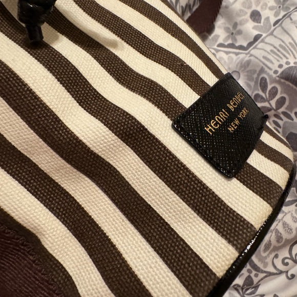 HENRI BENDEL wine tote crossbody - Picture 5 of 8